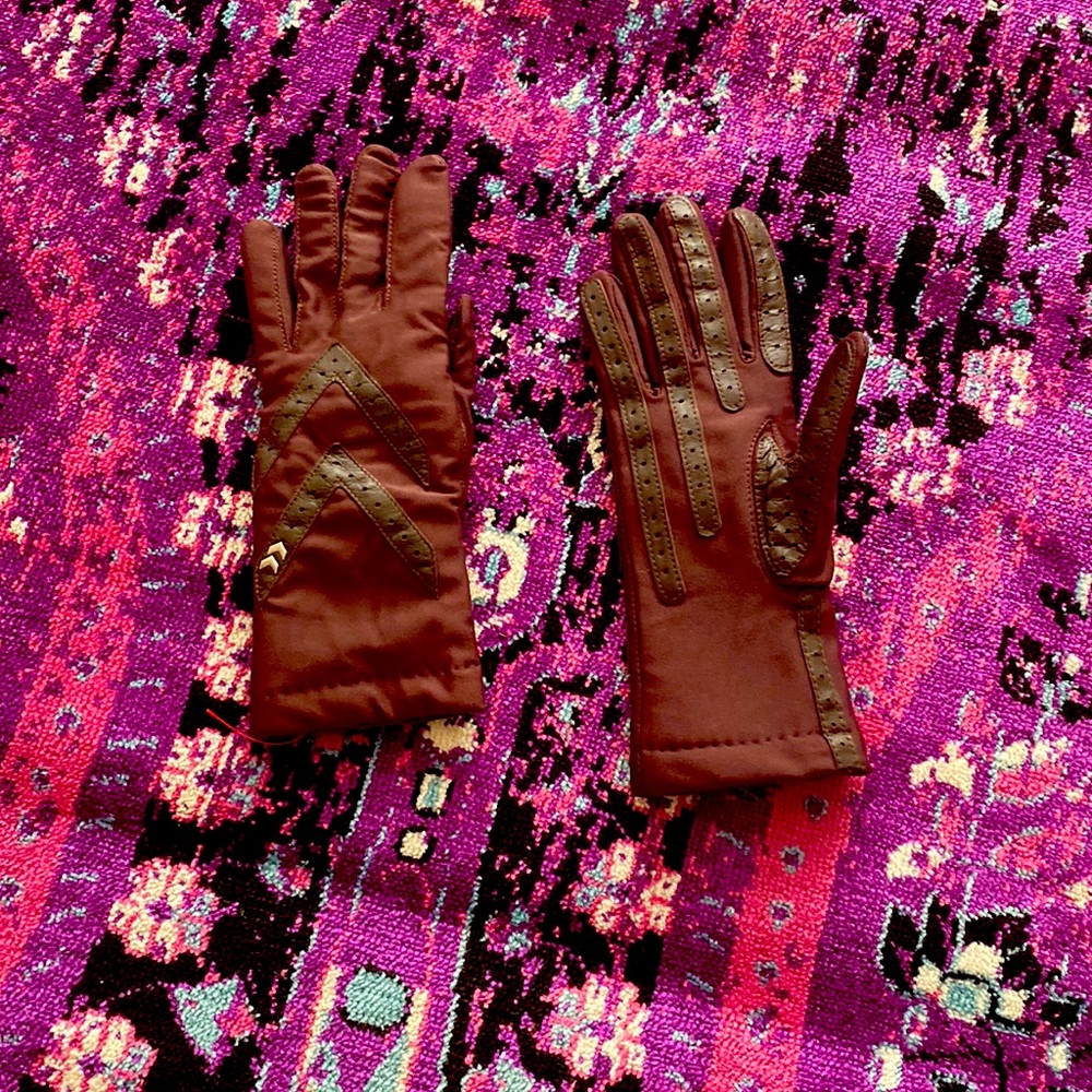 Leather hand glove